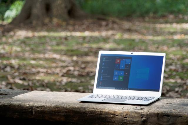 You can work and play with a cheap laptop for only 30,000 yen! Use the third-wave motivation work "VF-AD4"