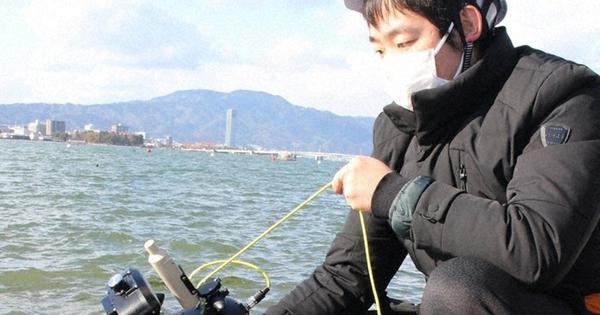 Lake Biwa water quality survey Water sampling experiment with underwater drones Cost reduction, efficiency improvement (Mainichi Shimbun) - Yahoo! News