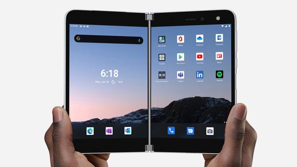 Microsoftが2画面スマホ「Surface Duo 2」　ビジネス利用で新境地 
