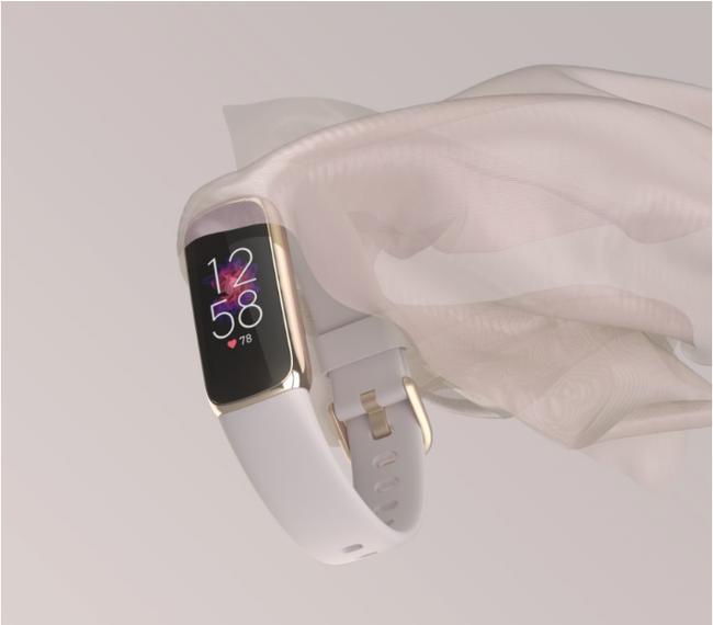 フィットビットが健康をトータルにサポートするおしゃれな健康管理トラッカー Fitbit Luxeを発表
