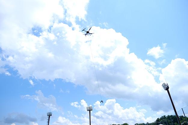Vol.15 「日本一の空撮パイロット」のその先へ[空150mまでのキャリア〜ロボティクスの先人達に訊く] | DRONE 