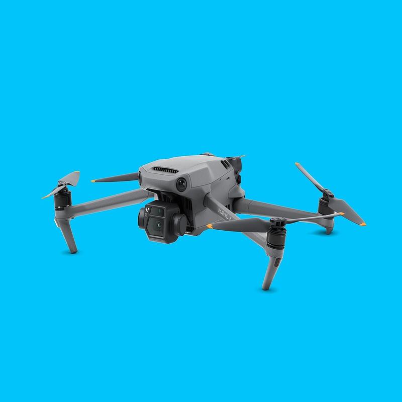 DJIのドローン「Mavic 3」は、プロ仕様の撮影性能と優れた障害物回避が群を抜いている