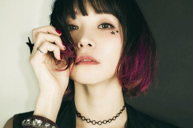 もしも自分が異性になったなら？ 世界中で大流行中の「性別変換」フィルターの精度がヤバすぎるw BuzzFeed News Homepage 検索 BuzzFeed 検索 BuzzFeed BuzzFeed News BuzzFeed Tasty Facebook Pinterest Twitter Mail Link GIFを再生する Facebook Pinterest Twitter Mail Link