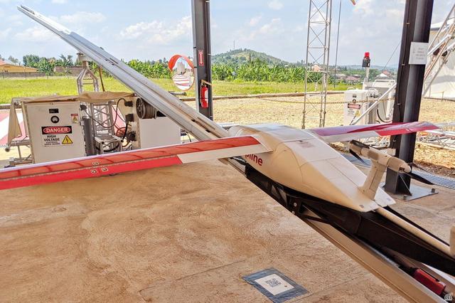 ドローンで病院に“血液”届ける救命ベンチャー「Zipline」--日本からアフリカへ現地取材 - CNET Japan 