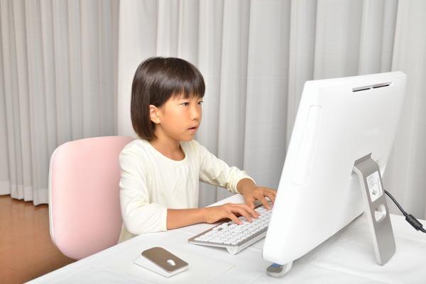 【小学校も必修化】プログラミング教育とは？そのねらいと問題点 | ZUU online 