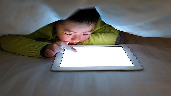 学校の配るタブレット端末でネット中毒に？子どもたちが陥る悲劇 ｢アクセス制限は簡単に抜けられる｣学校の配るタブレットでネット中毒に陥る子どもたちの悲劇