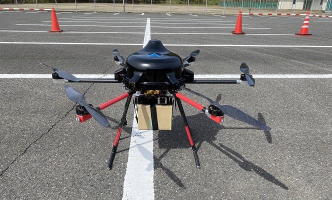 日本通運、ドローン活用輸送の実証実験を実施　災害時輸送や遠隔地からの医薬品輸送を想定 