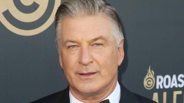 Fatal accident due to accidental shooting of a gun Search warrant (crank-in!) On Alec Baldwin's mobile phone --Yahoo! News