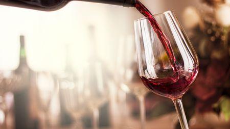 The surprising reason why the wine-loving venture president ``stopped drinking when I noticed'' I didn't mean to quit drinking at all
