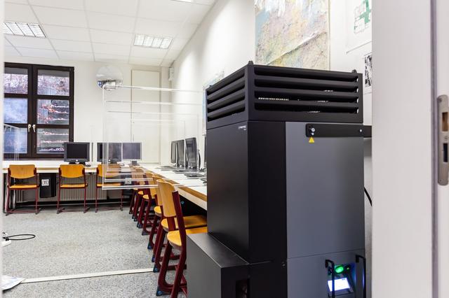 Warum es wichtig ist, Kitas und Schulen mit mobilen Luftfiltern auszustatten: Aerosol-Forscher bringen Positionspapier heraus