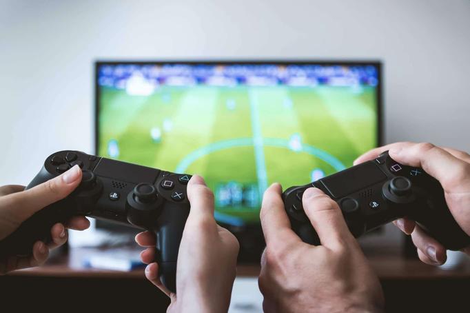 Playing action video games may be bad for your brain, study  