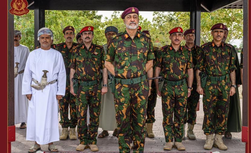 His Majesty the Sultan visits the Royal Omani Guard