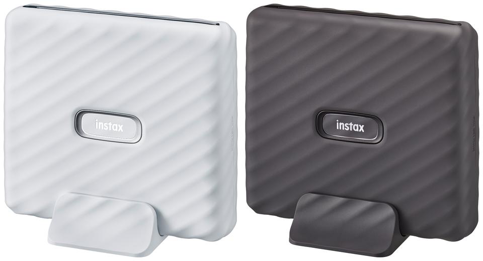 From a huge check, from a smartphone.Smartphone printer "Cheki" "Instax Link Wide"