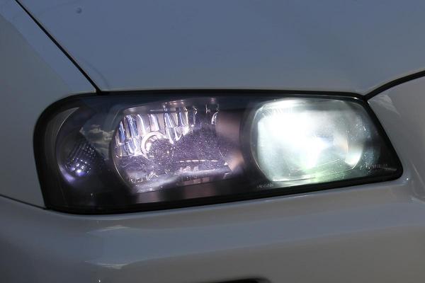 Increased inspection of the headlights is increasing with the "yellowing and dullness"!How to regain "bright light"