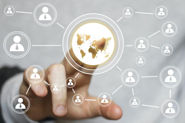 コラム：米フェイスブックのメタバース重視は「的外れ」 