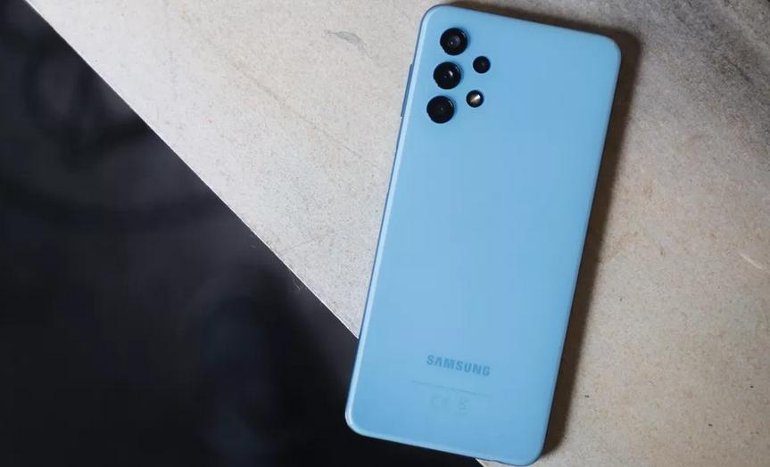 Galaxy A32 5G من سامسونج يرفع مستوى الهواتف الأقل من 300 دولار