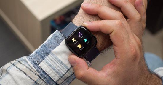 4 reasons why you should buy a smart watch in 2020 the seventh day