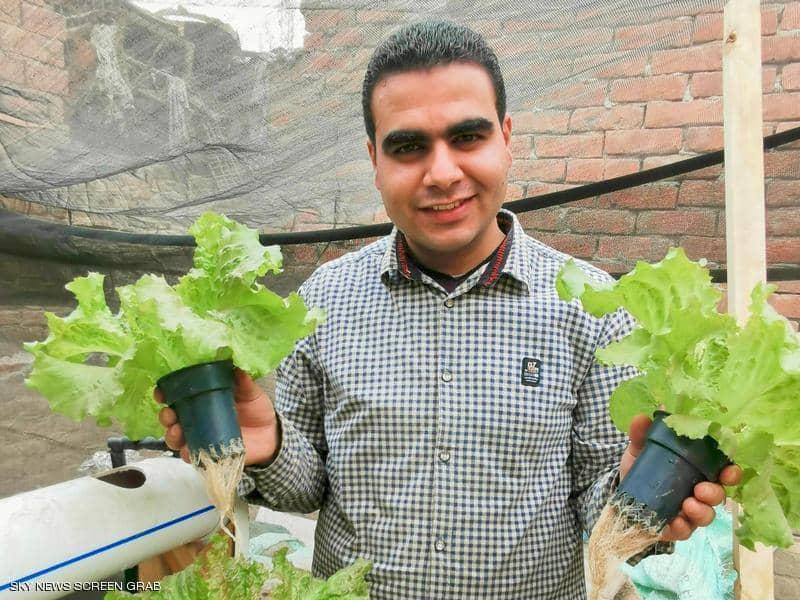 An Egyptian young man turns roofs into vegetable gardens