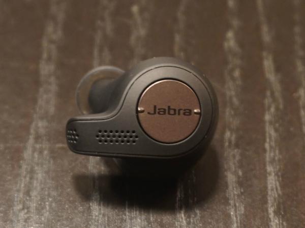  Jabra完全ワイヤレスイヤフォンは通話や音声アシスタントも守備範囲です 
