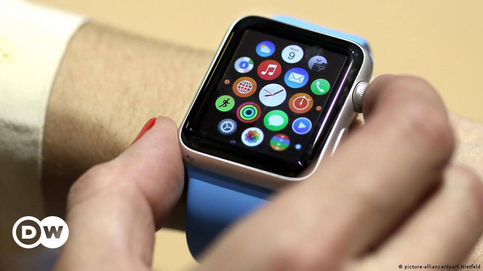 A smart watch saves a British worker from certain death