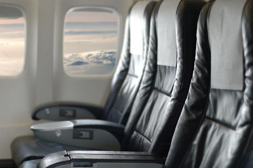 For this reason, travelers are prohibited from changing their seats on the plane without consulting the crew. 