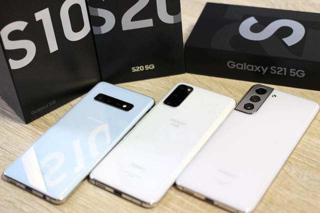 新スマホ「Galaxy S21 5G」を「Galaxy S20 5G」や「Galaxy S10」と実機で比べてみた！microSDカードスロットは非搭載に【レビュー】 - S-MAX