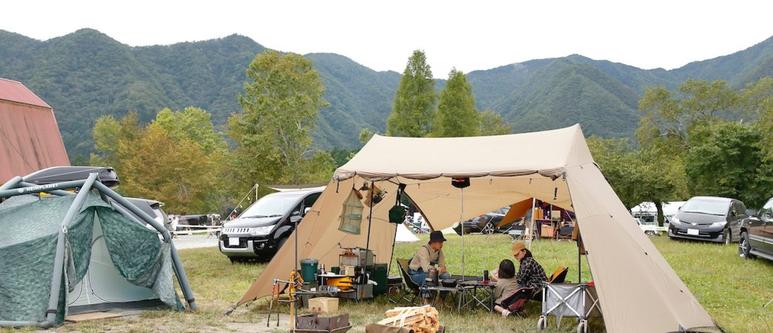 
 愛車と共にゆったりと過ごすアウトドア体験を 空気を入れるだけで簡単設営。日常の疲れを癒す【ポール無し、エアテント】