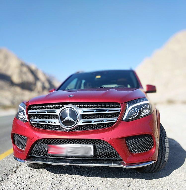 A closer review of the Mercedes GLS500.. seven seats without sacrificing fun