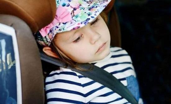 This is how you avoid your child while traveling by car