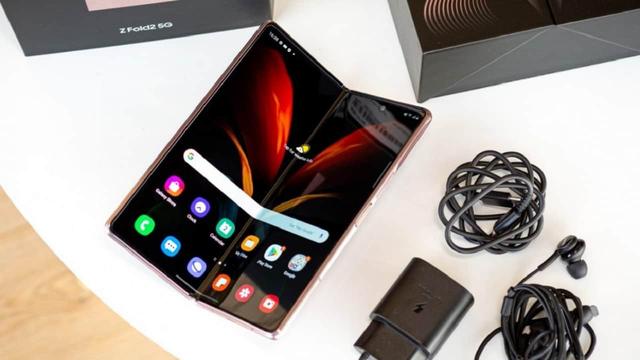 سامسونج تتحدى الجميع بهاتف Galaxy Z Fold3 القابل للطي بمواصفات رائدة