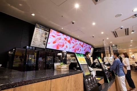 Family Mart establishes a new company. Digital signage installation and video content distribution at stores