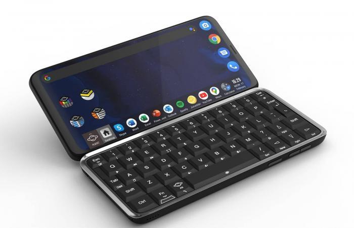 Here is Astro Slide 5G .. The first 5G phone has a keyboard