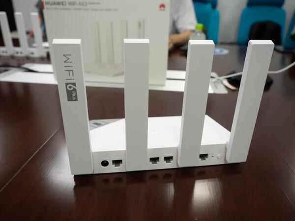 HUAWEI ファーウェイ、Wi-Fi 6対応で1万円以下の高コスパWi-Fiルーターを発売