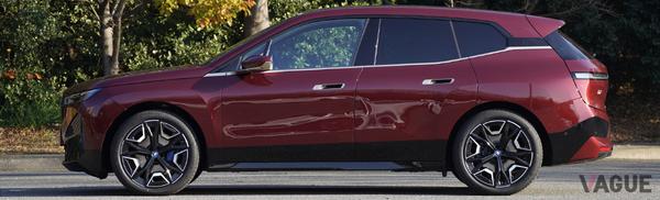 経済・IT BMW新型「iX」に試乗してわかった、新たな電気自動車の「駆け抜ける歓び」とは？
