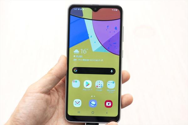 ドコモの格安スマホ「Galaxy A21」ってどうなの？ 2万円強の「はじめてスマホ」