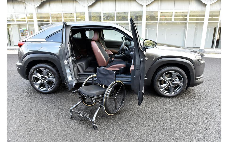 [Mazda MX-30 EV] "Self-empowerment Driving Vehicle" that considers the ease of loading and driving wheelchairs