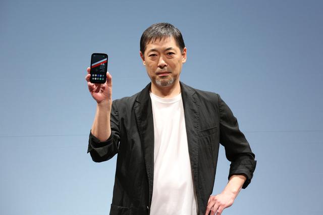 バルミューダがスマホを作る理由は？　寺尾社長が発表会で語ったこと