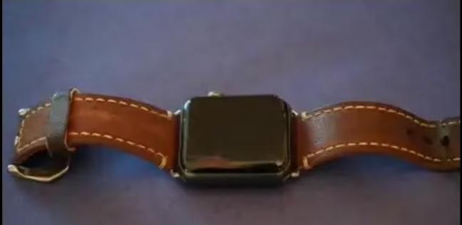 A serious defect in the “Apple” smart watch causes harmful injuries due to “battery swelling”