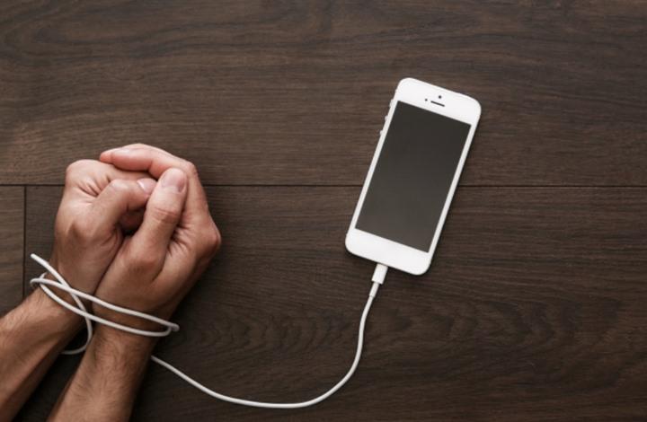 In nine steps .. How do you get rid of your smartphone addiction?