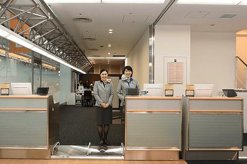 Completed form of "ANA Fast Travel" at Haneda Airport.SPECIAL Assistance Counter Open