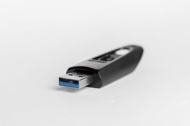 How to prepare a USB disk to work on Mac and Windows 10