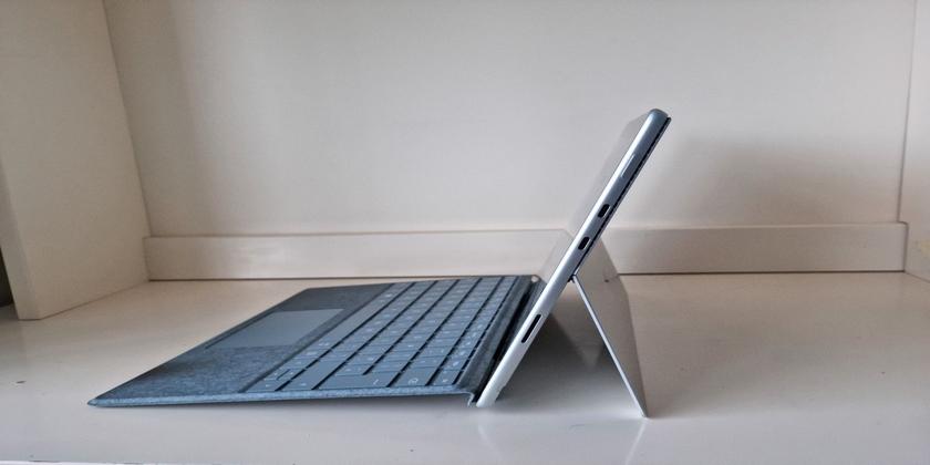 www.makeuseof.com Surface Pro 8 Long-Term Review: Finally, A Real Upgrade