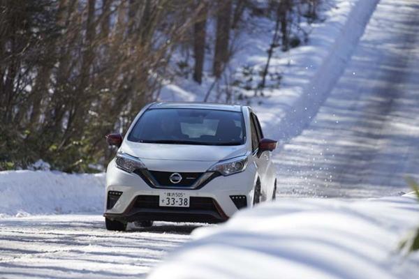 398th: What kind of car is strong on frozen roads? Participating in the "Nissan All Lineup Ice/Snow Test Ride Event" [A few words from the editor]