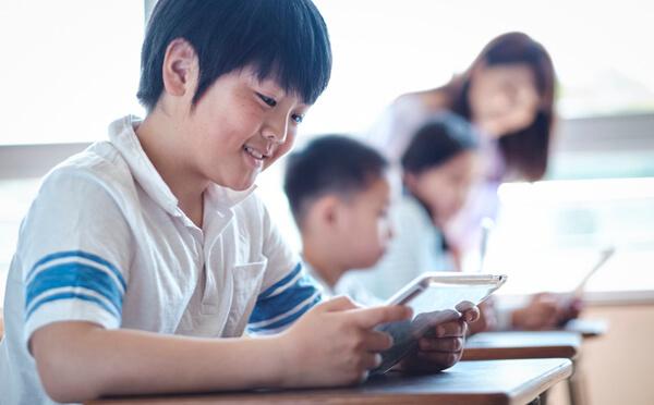 What are your child's tablet, the effects of eye fatigue, eyesight, and health precautions?