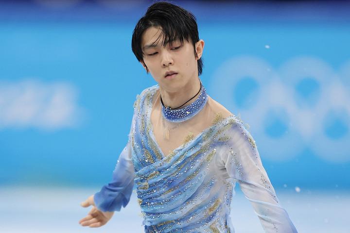 羽生結弦　ＳＰ８位発進に米メディアも驚き「衝撃的なミス」「うまく持ち直した」 