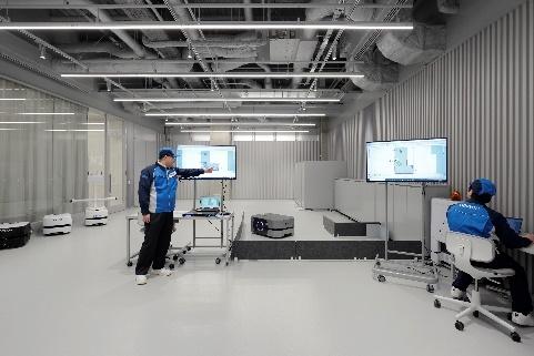 次世代のモノづくり革新を実現する拠点 「オートメーションセンタ　KUSATSU」リニューアルオープン 