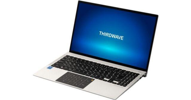 サードウェーブ、細長いテンキーを搭載する15.6インチノートPC「THIRDWAVE VF-AD5」