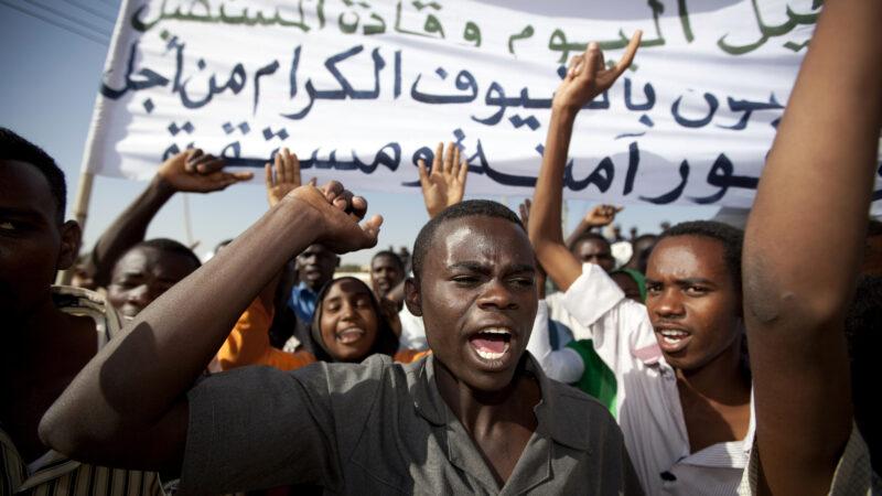 في السودان، تدعم المحكمة إتاحة إمكانية الوصول للإنترنت بدون قيود · Global Voices الأصوات العالمية