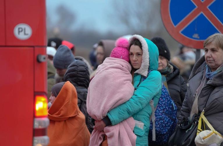 Mariupol evacuation postponed as Russia accused of breaking ceasefire 