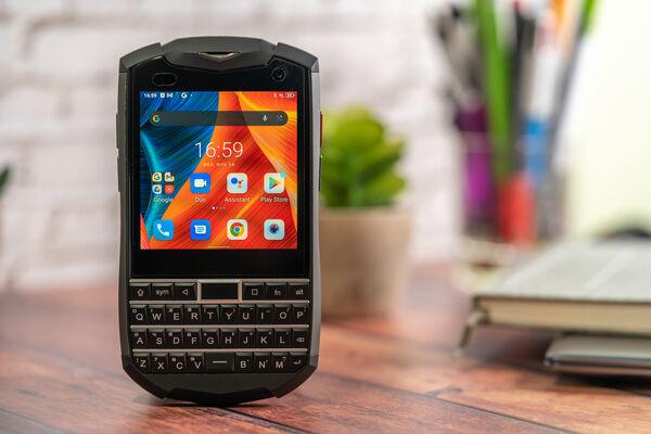 Unihertz Titan Pocket Review: A Niche Phone For Those Missing The BlackBerry 